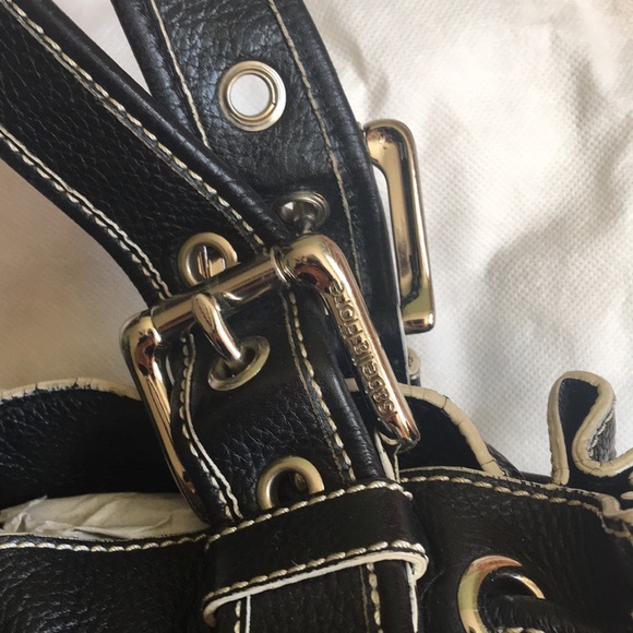 Isabella Fiore Handbag - Picture 5 of 16